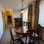 Goscinne Przy Kosciele Wang. Guest house