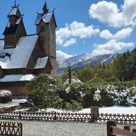 招待所 Goscinne Przy Kosciele Wang.