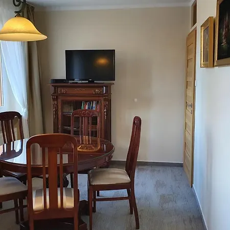 Konukevi Goscinne Przy Kosciele Wang.