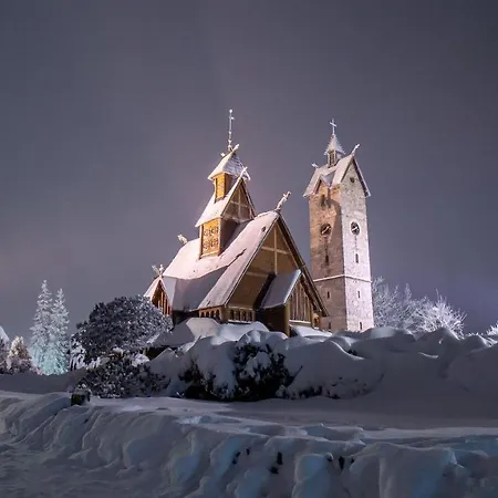 Goscinne Przy Kosciele Wang.