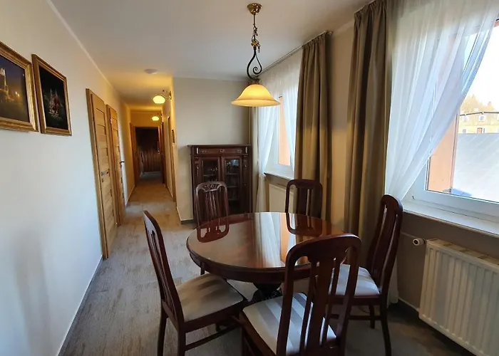 Goscinne Przy Kosciele Wang. Guest house