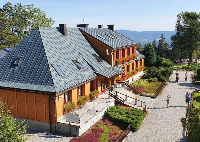 Goscinne Przy Kosciele Wang. Guest house 3*