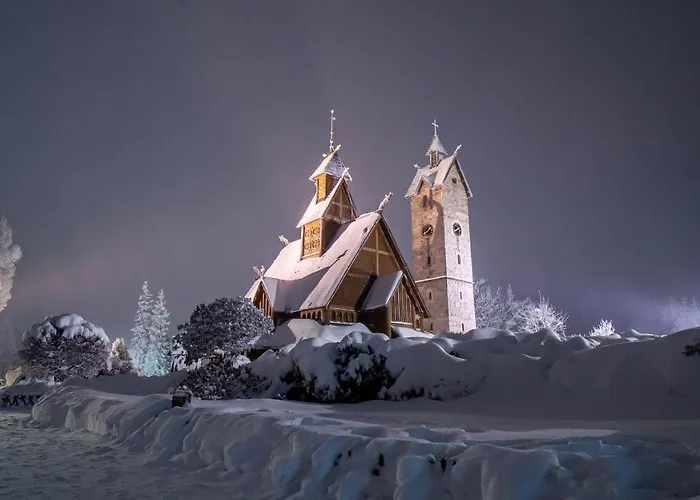 Goscinne Przy Kosciele Wang.