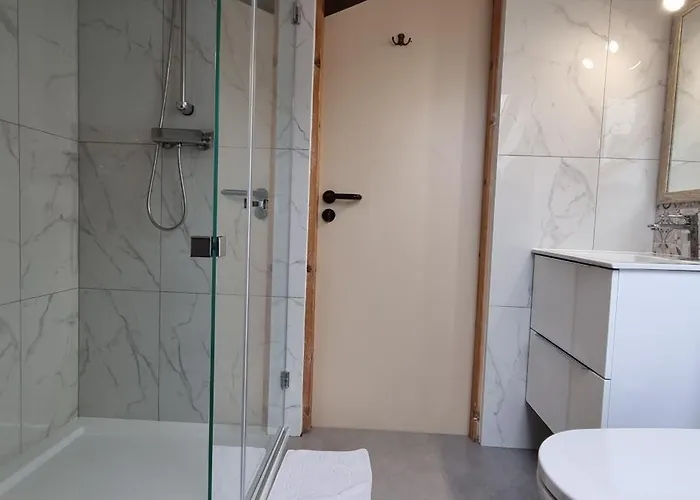 Goscinne Przy Kosciele Wang. Guest house